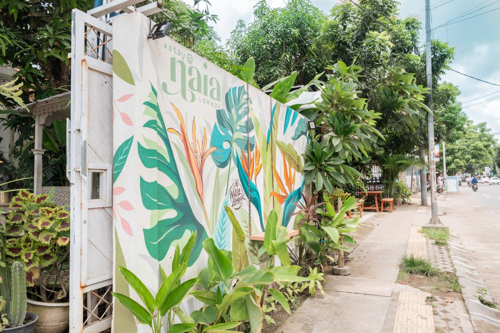 Отель Naia Lombok Kuta  Экстерьер фото